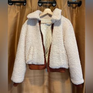 Sherpa women’s jacket size XS blankyNYC